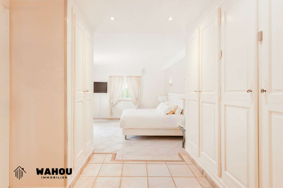 Maison à SAINT-CEZAIRE-SUR-SIAGNE