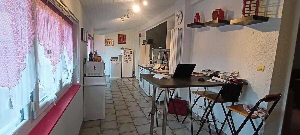 Maison 158 m² à Riom  - photo 2