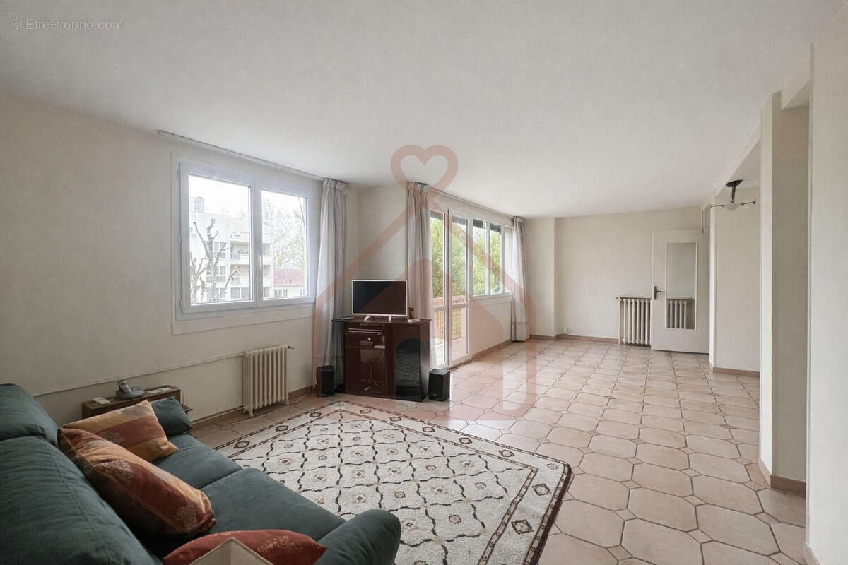 Appartement à LE KREMLIN-BICETRE
