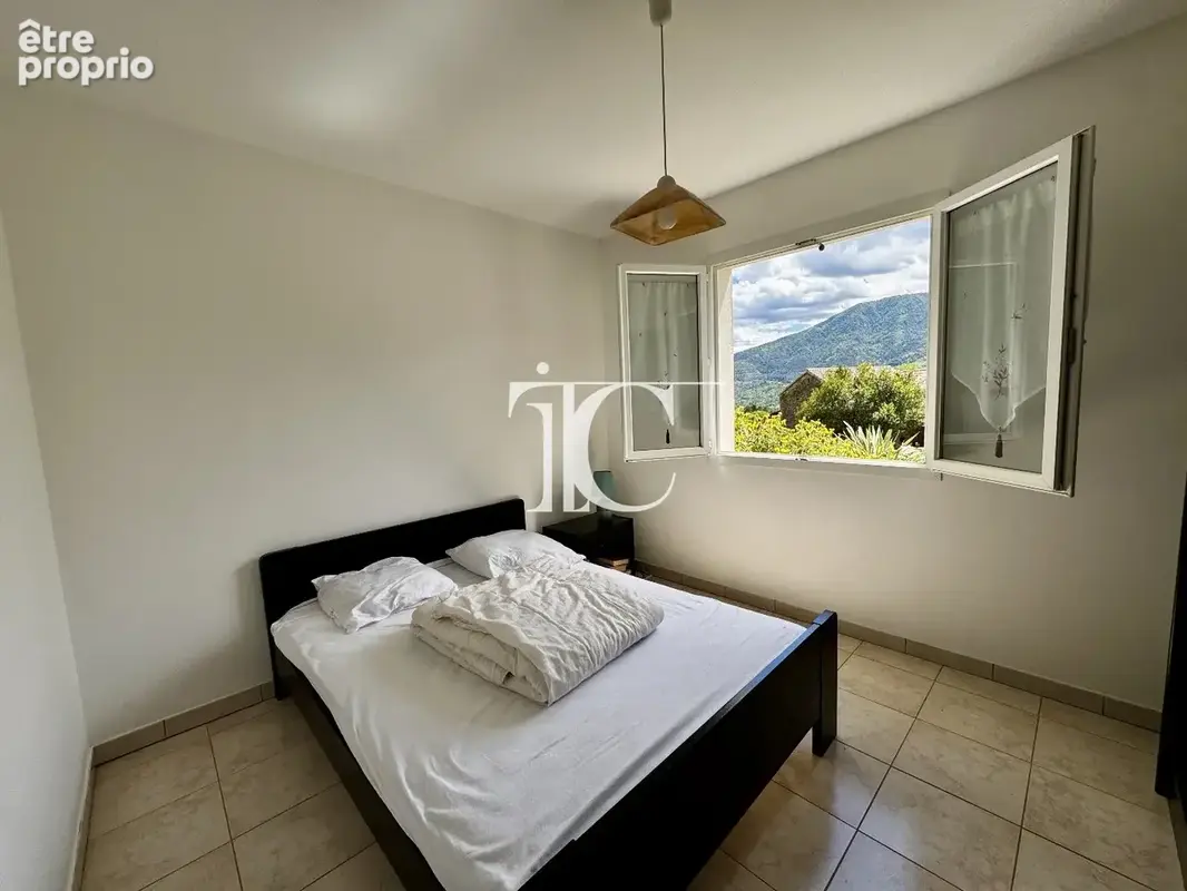 Villa 97m² sur 4203m² de terrain avec un chalet et dependances - photo 9