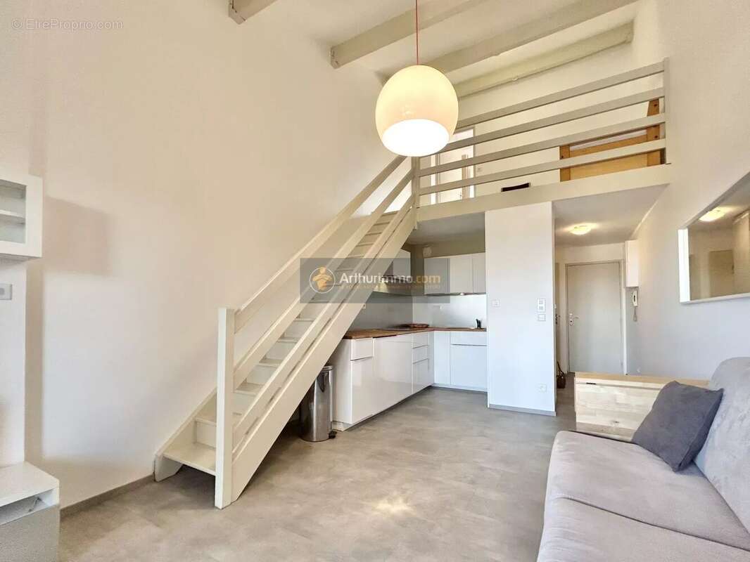 Appartement à FREJUS
