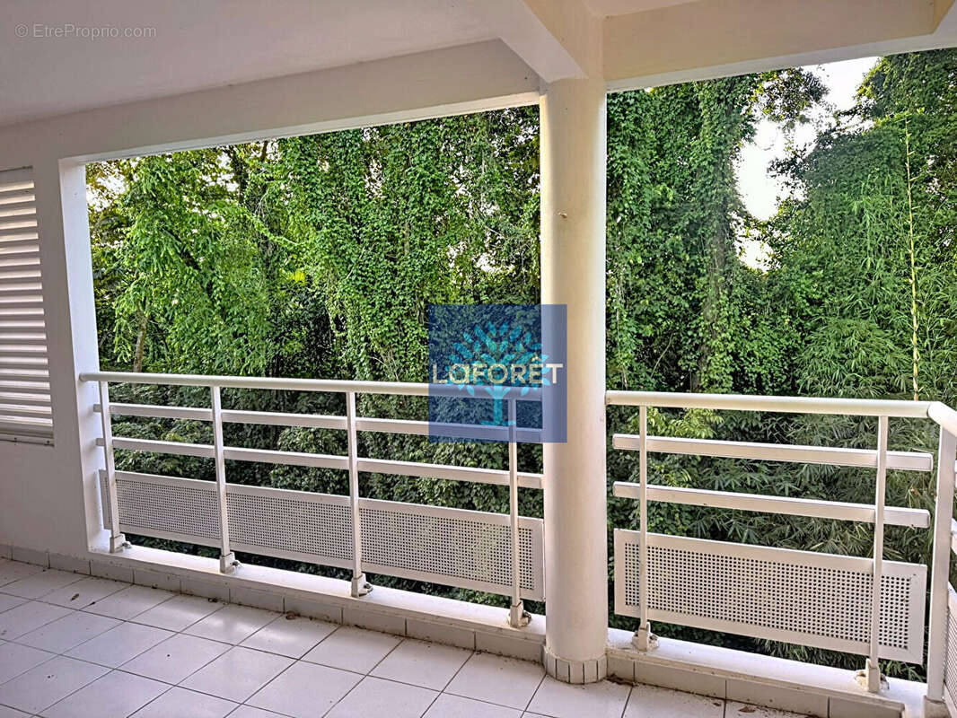 Appartement à LE ROBERT