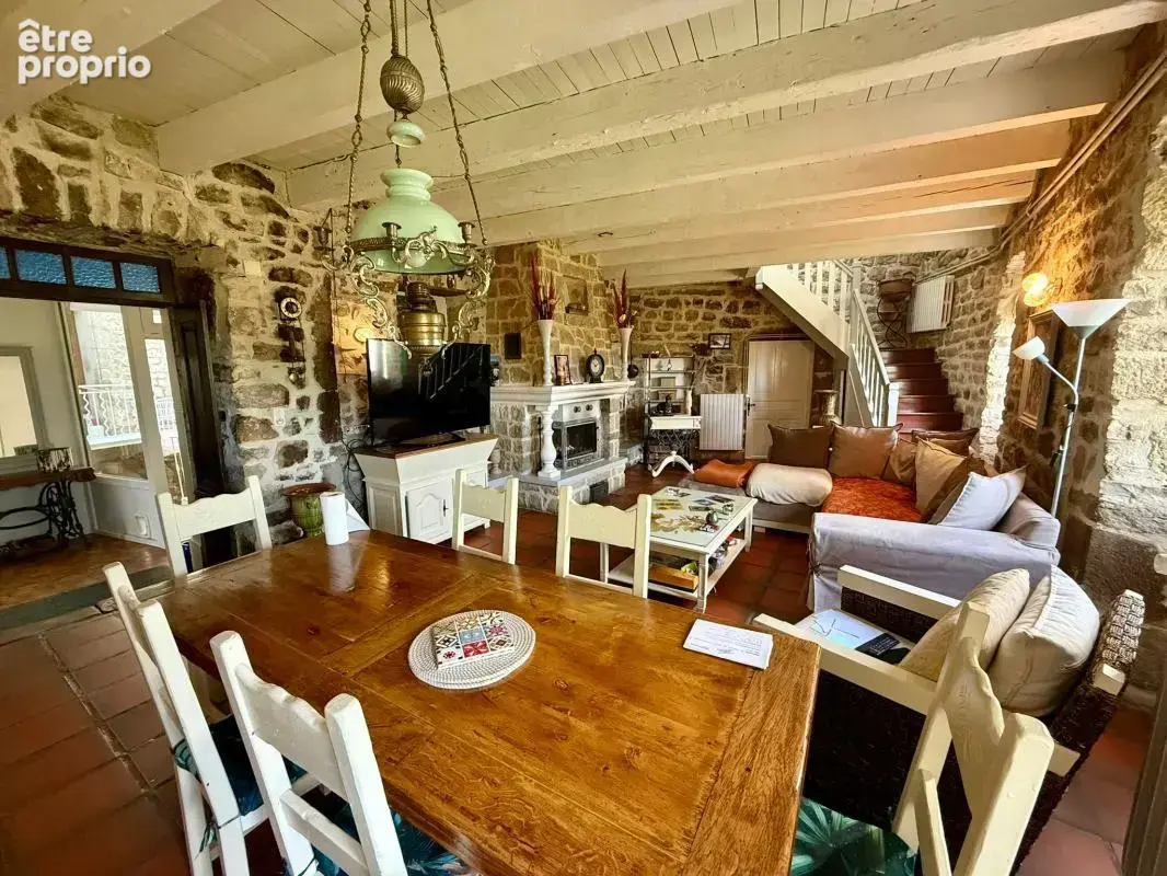 Mas ancien de caractére avec dépendance et terrain attenant - photo 10