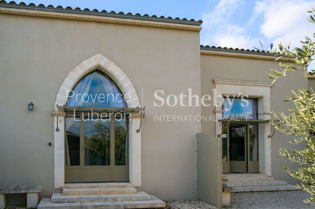 Maison à CHATEAUNEUF-DE-GADAGNE