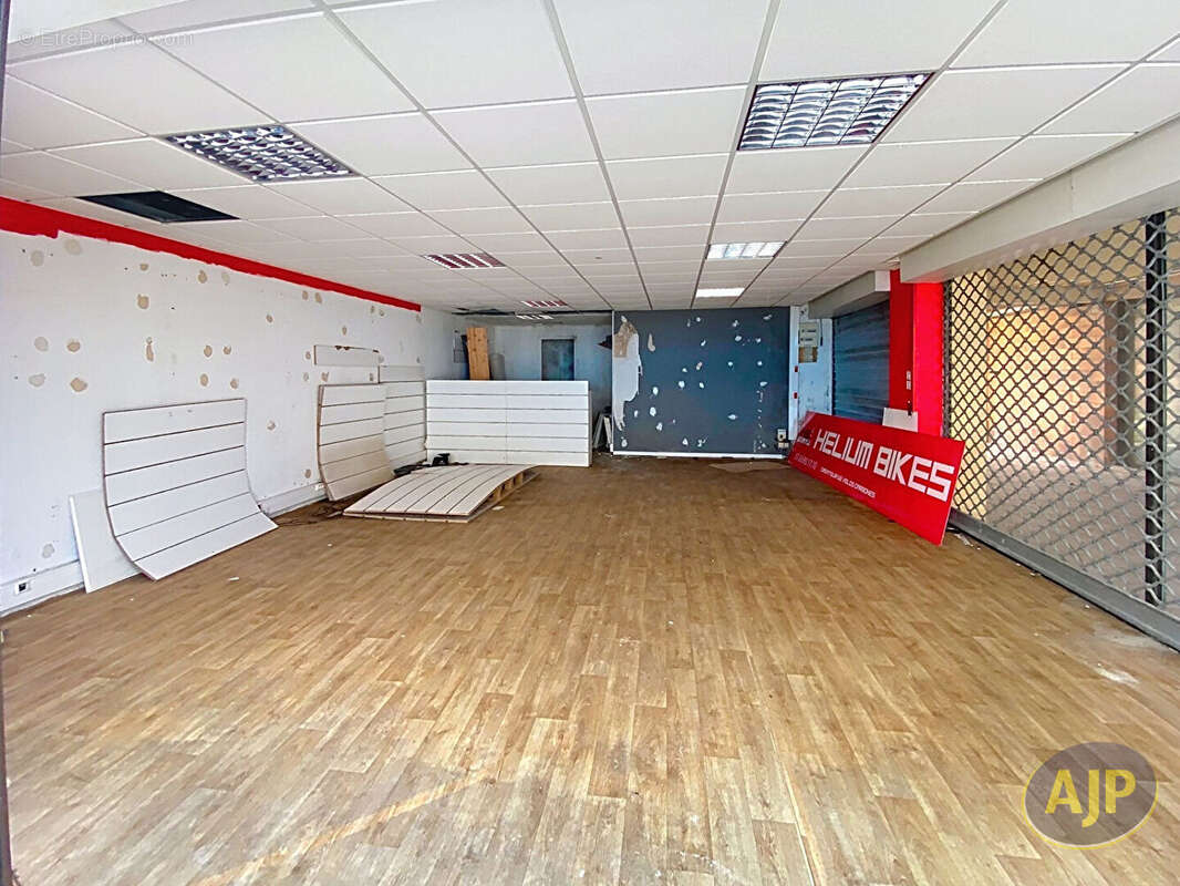 Local commercial Lesparre Medoc 57.4 m2 - photo 10