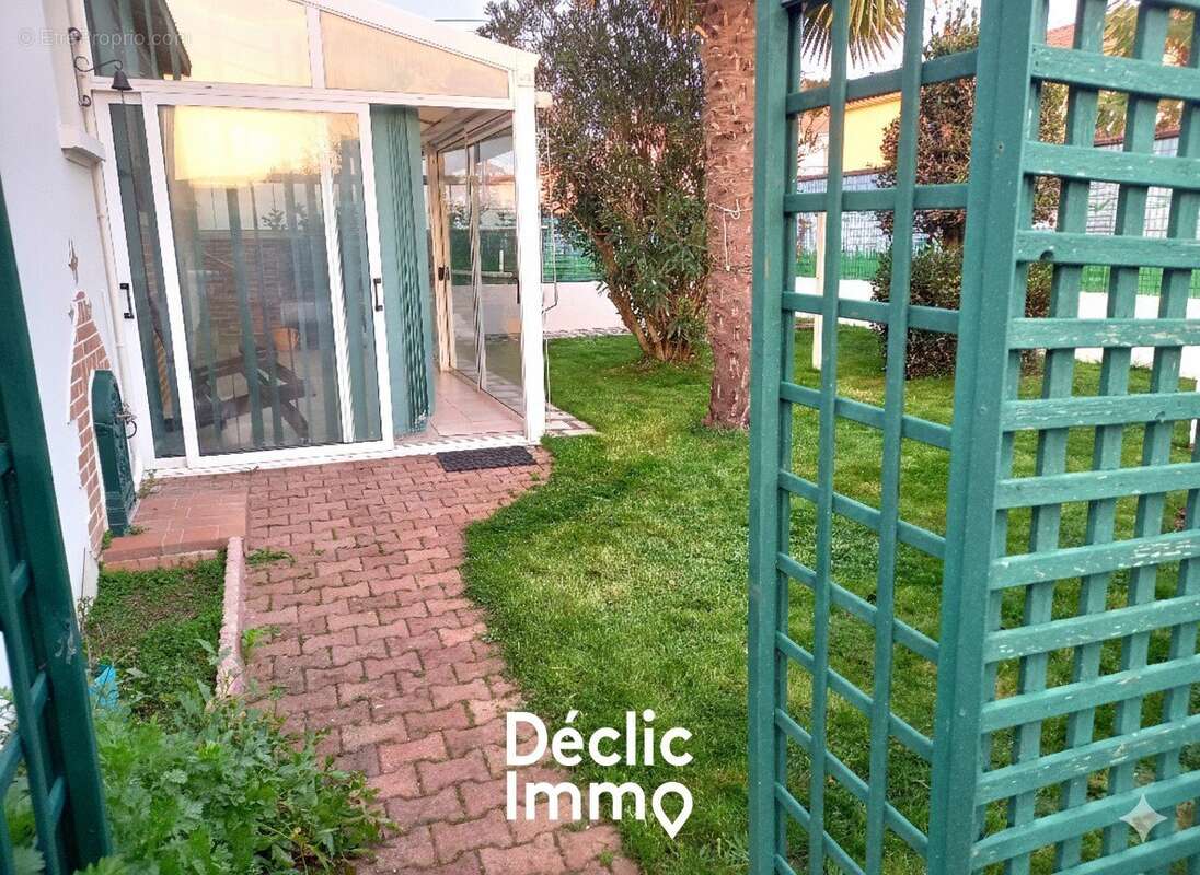 Plain-pied avec 3 chambres  véranda  terrain de 350 m²  au calme - photo 10