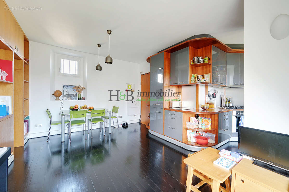 Appartement à PARIS-11E