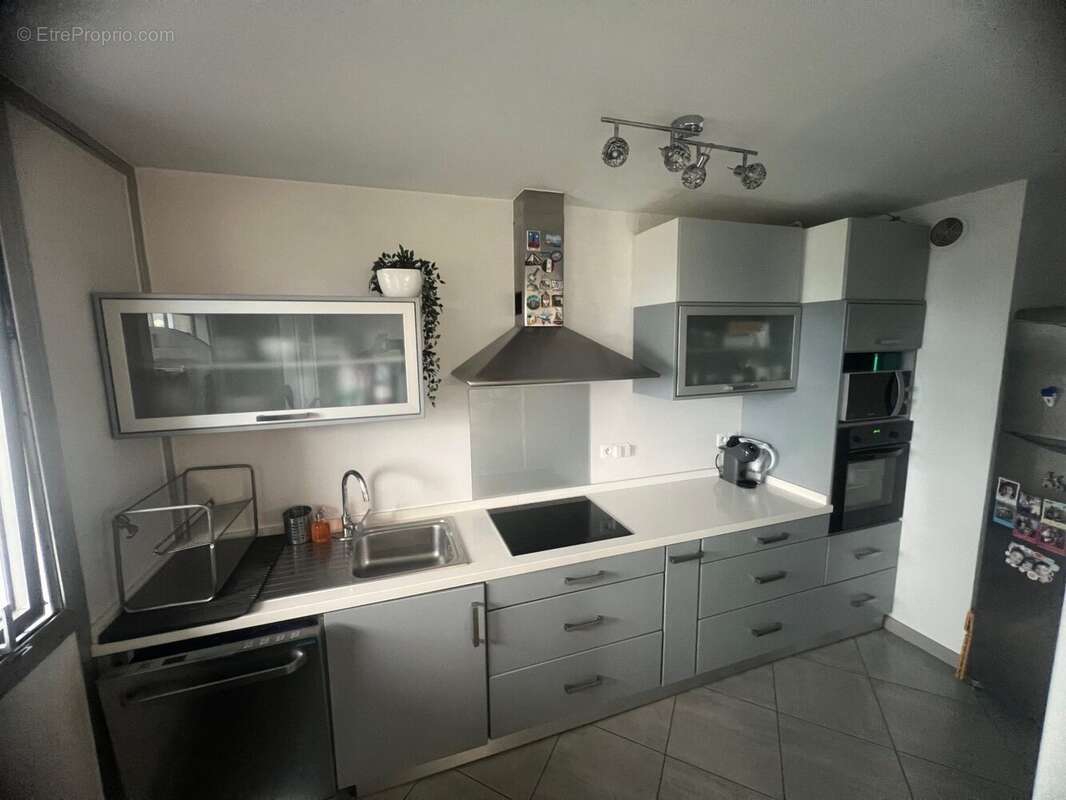 Appartement à SARTROUVILLE