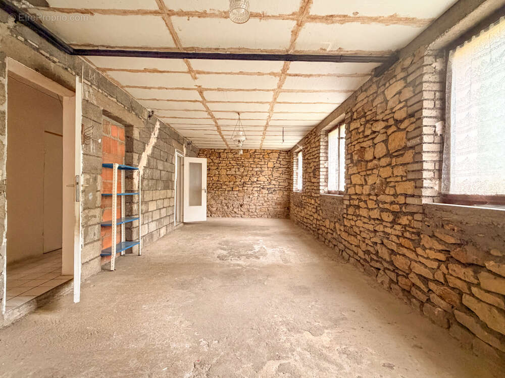 Maison à MOUTIERS
