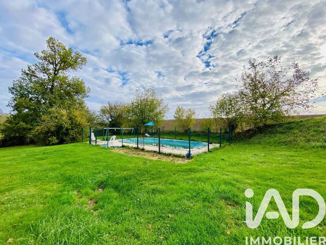 Maison 183 m² à Calignac  - photo 3