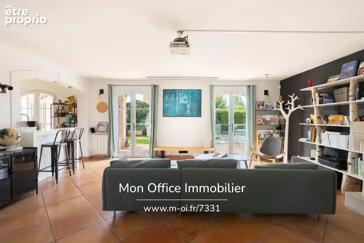 Référence : 7331-PAN - Maison 5 pièces de 130 m² avec piscine à Puyricard - photo 8