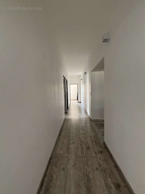 Maison à SAINTE-COLOMBE-SUR-SEINE