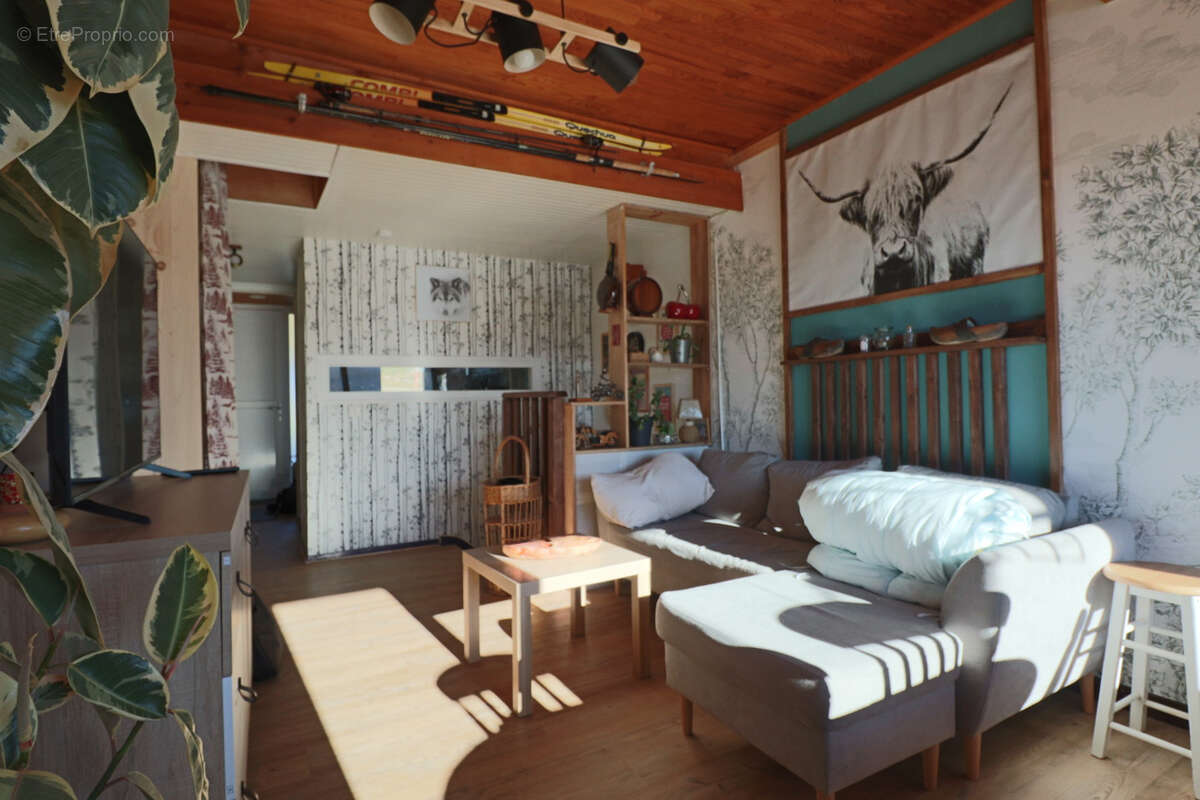 Appartement à MURAT-LE-QUAIRE