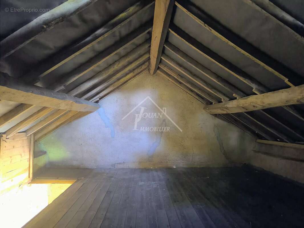 Maison à GOUTTIERES