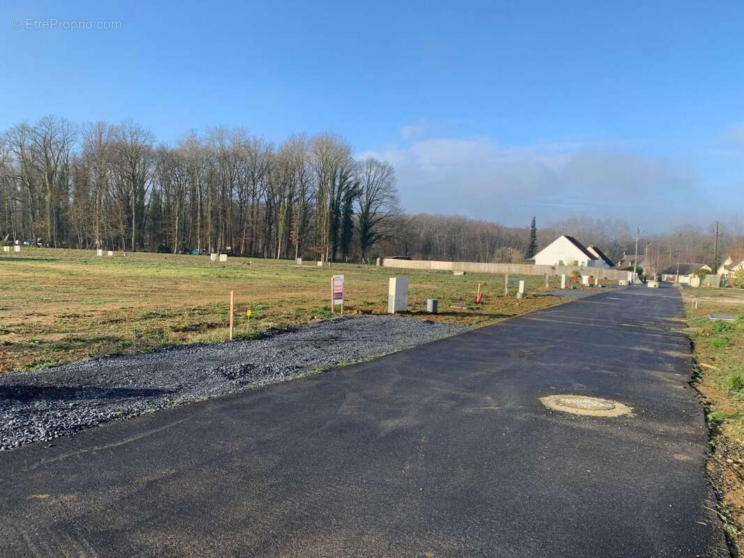 Terrain à TRACY-LE-VAL