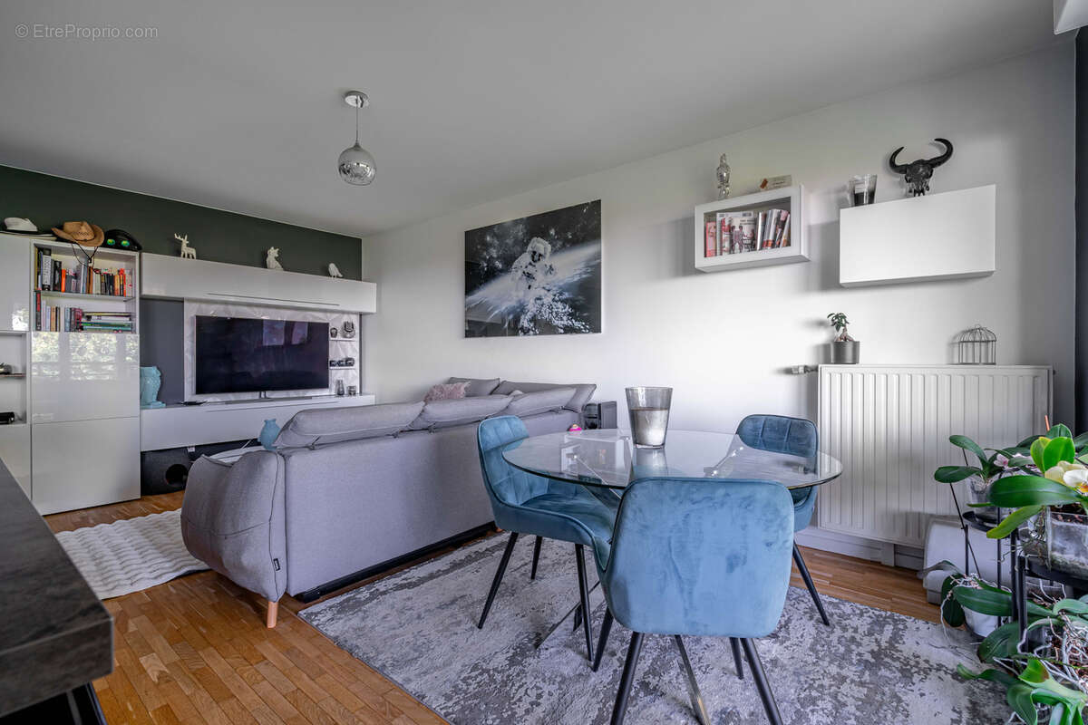 Appartement à CHAMPAGNE-AU-MONT-D'OR