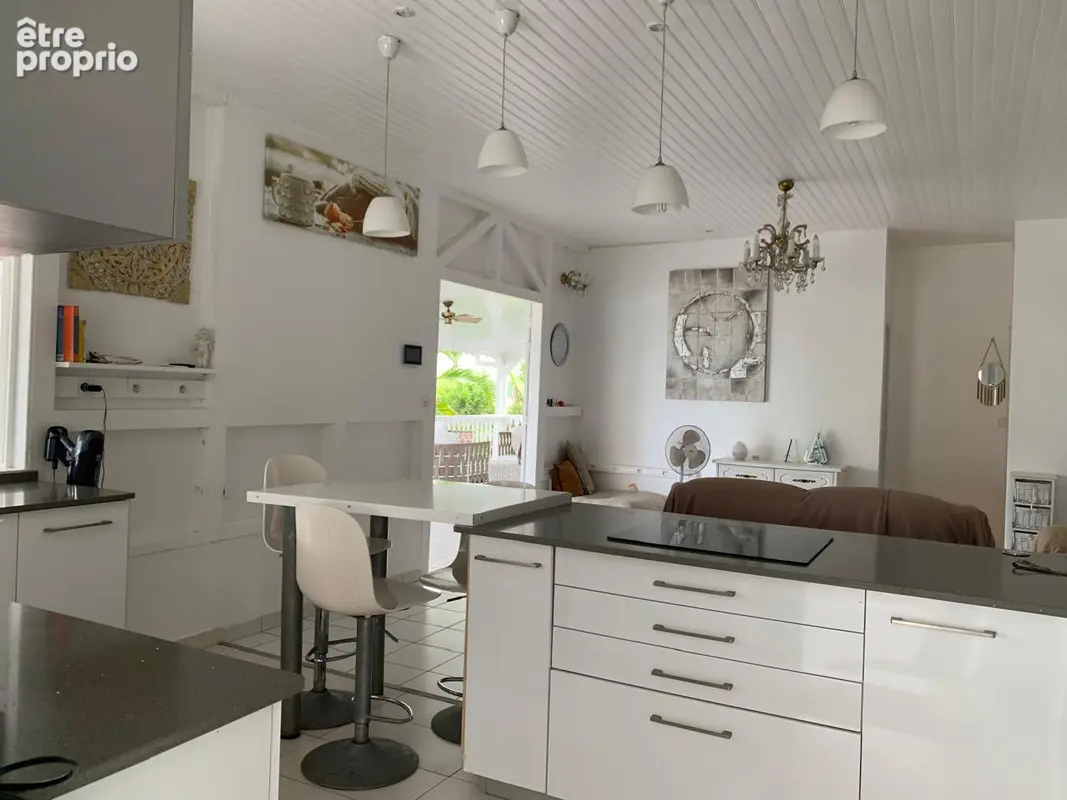 A vendre villa t7 - 190 m2 - vue mer & montagne - lamentin - photo 15