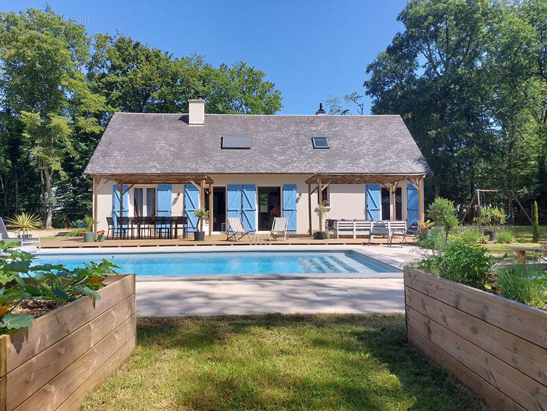 Maison à PLAIMPIED-GIVAUDINS