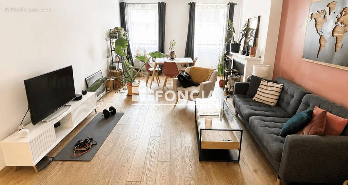 Appartement à MARSEILLE-1E