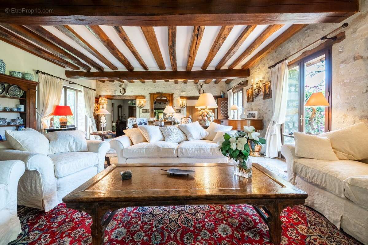 Maison à FONTAINEBLEAU