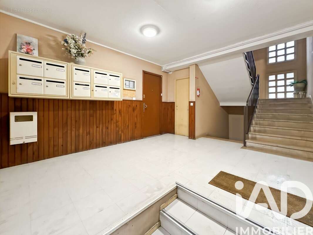 Photo 7 - Appartement à SAINTE-GENEVIEVE-DES-BOIS