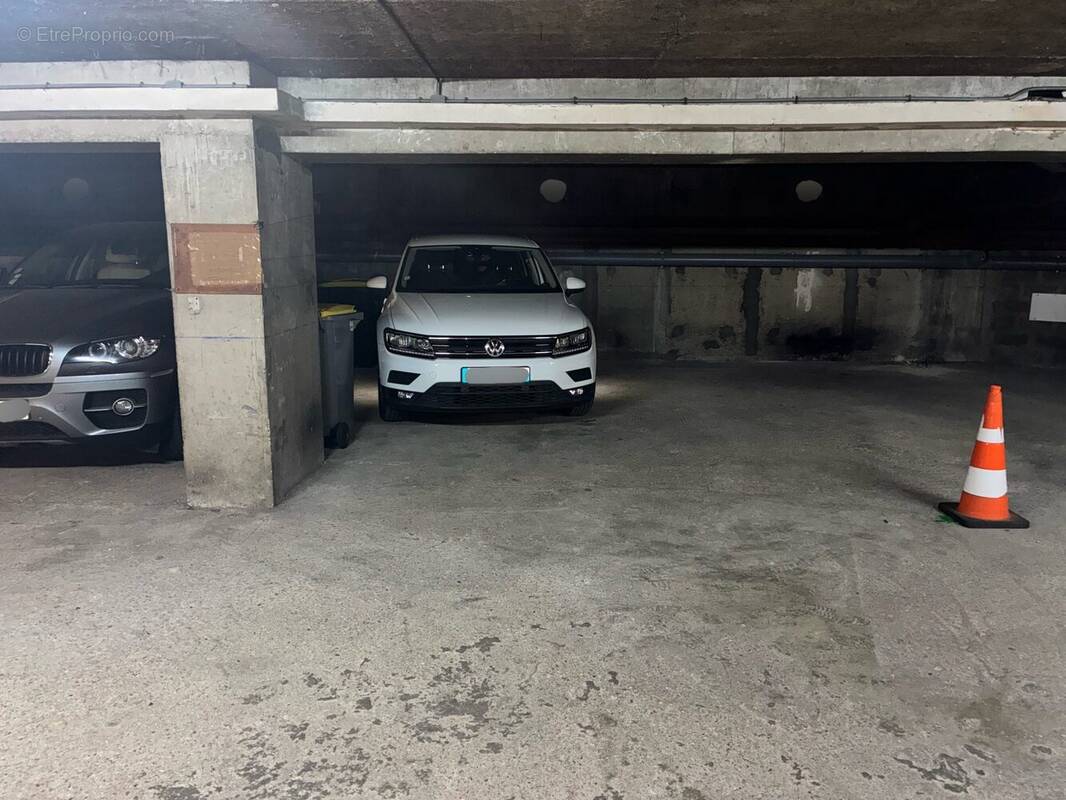 Parking à NOGENT-SUR-MARNE