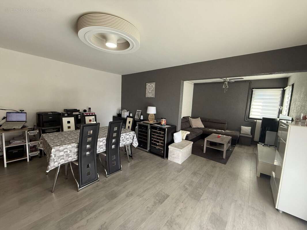 Appartement à LA BUISSE