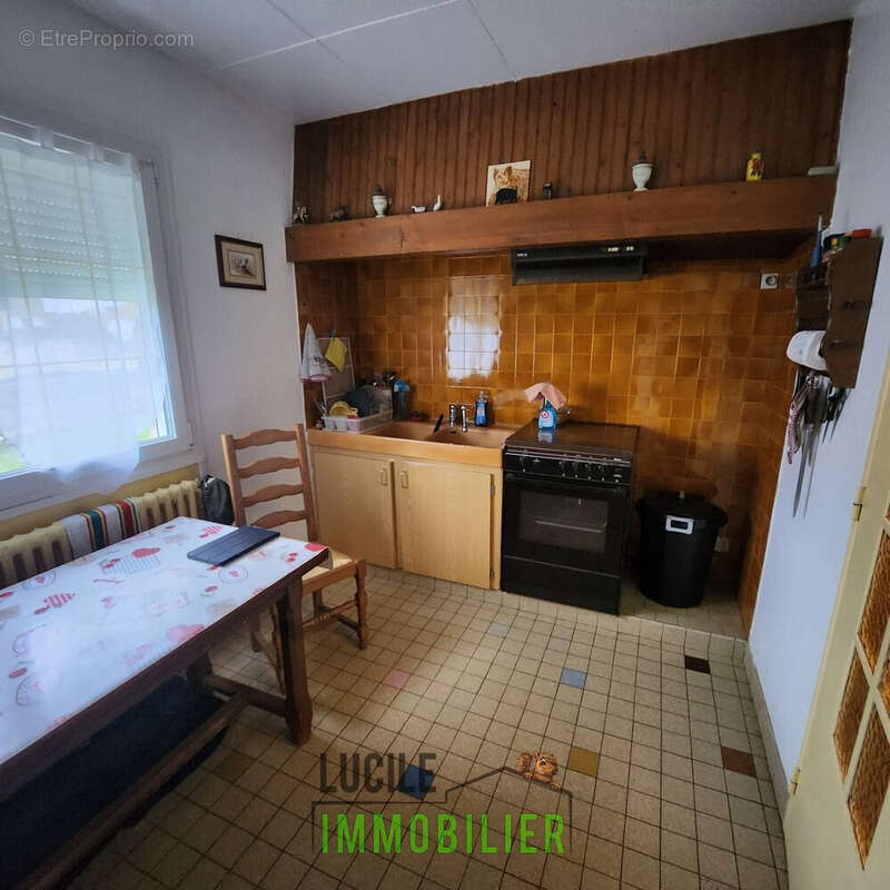 MAISON SUR SOUS SOL 2 - Maison à ERQUERY