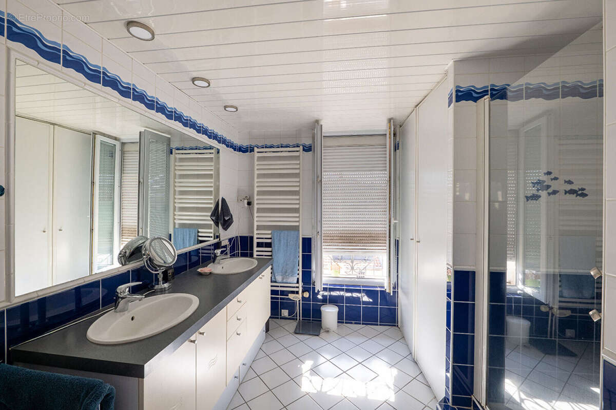 Appartement à CEYRAT