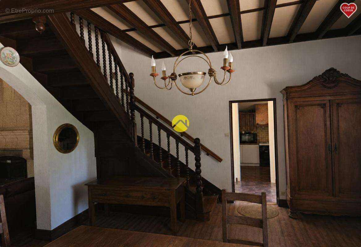 Maison à NERIS-LES-BAINS