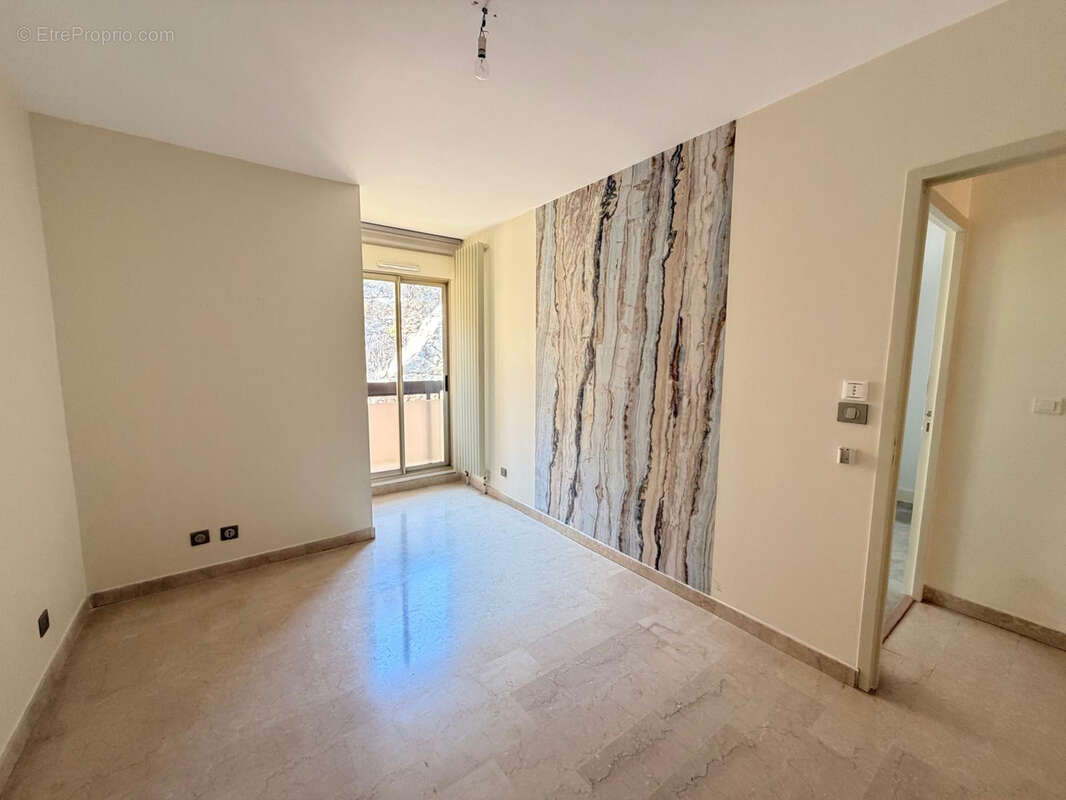 NIMES LA CIGALE Superbe appartement 5 pièces de 117 m2 avec terrasses, piscine, tennis - photo 9