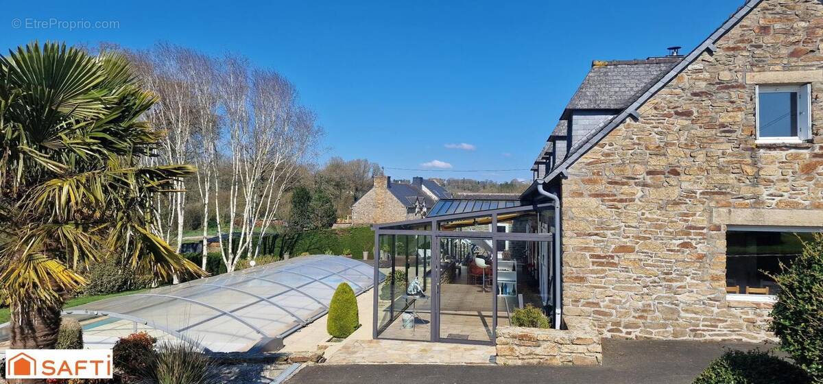 Photo 1 - Maison à PLOUGUENAST