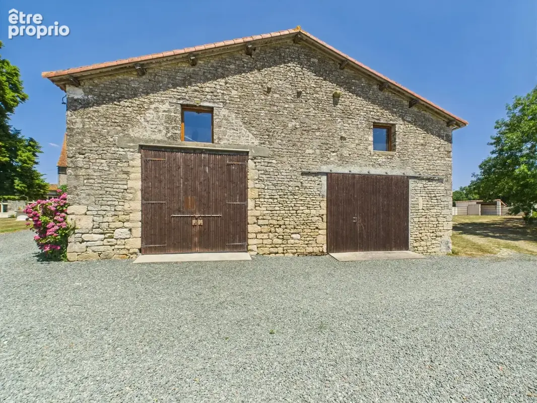 Belle demeure ancienne avec maison d'amis et 4 hectares - photo 14