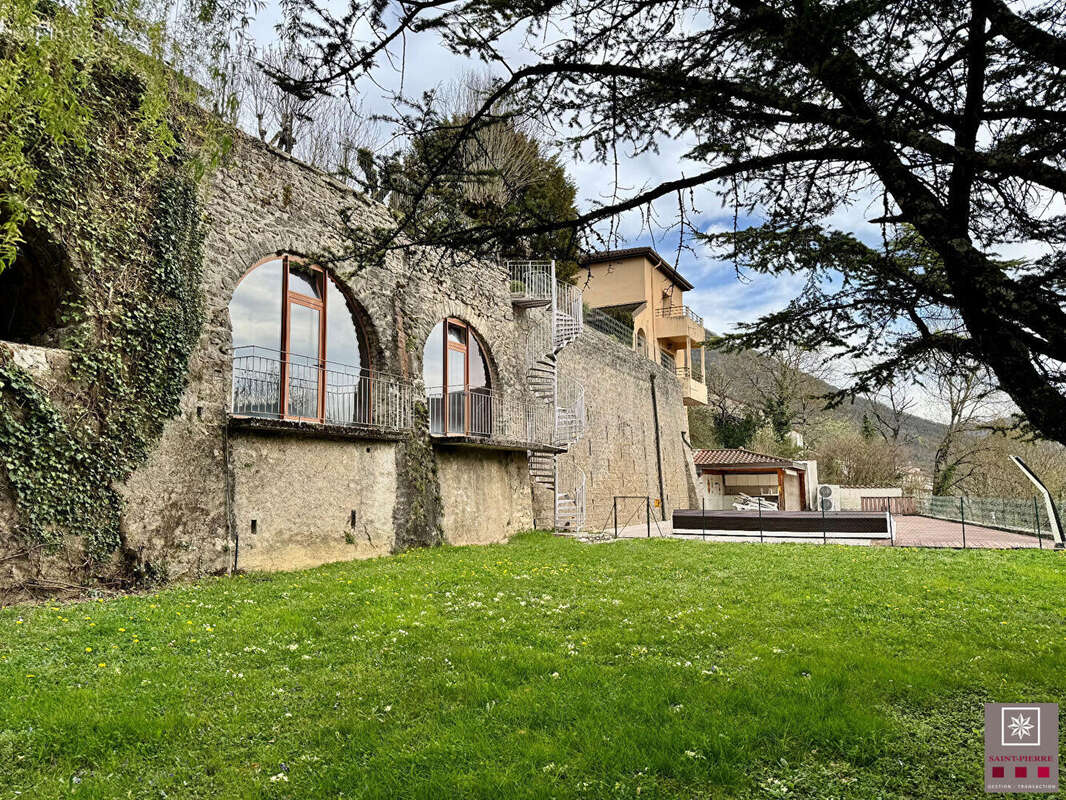 Les hauteurs du village de Saint-Germain à 5 minutes du centre d' Ambérieu en Bugey. 2 maisons sur 9 000 M² de parc et bois. - photo 5