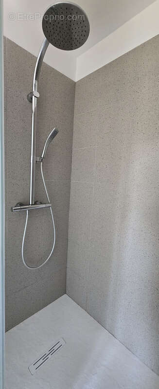 Superbe mas rénové avec piscine + option de parcelle détachable à  Trets (13) - photo 40