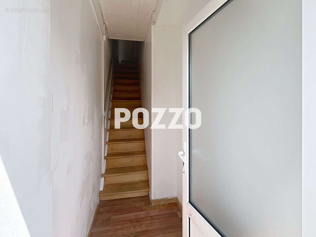 Appartement à DONVILLE-LES-BAINS