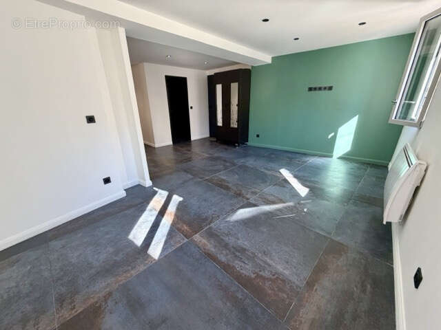 Appartement à EGUILLES