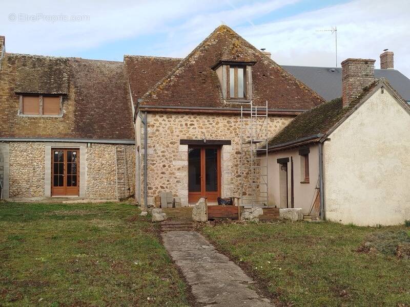 Maison à DANGEAU