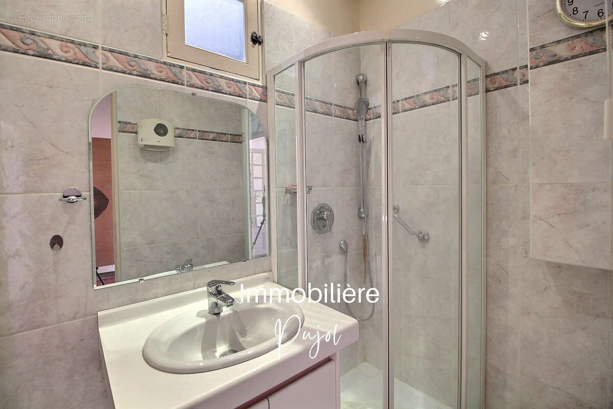 Appartement à MARSEILLE-6E