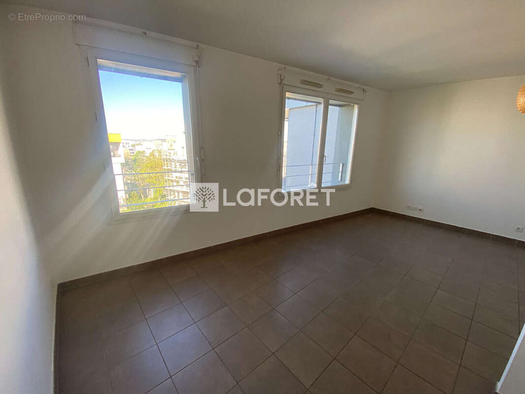 Appartement à NANTERRE