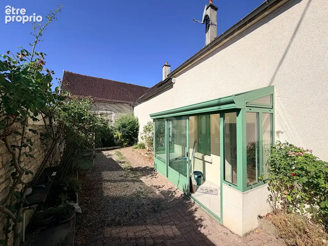 Maison à SAINT-MARTIN-SUR-ARMANCON