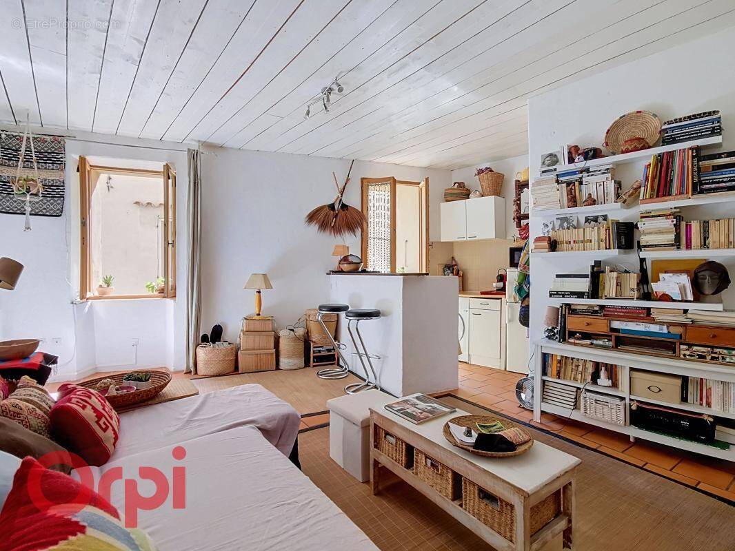 Appartement à LA CADIERE-D'AZUR