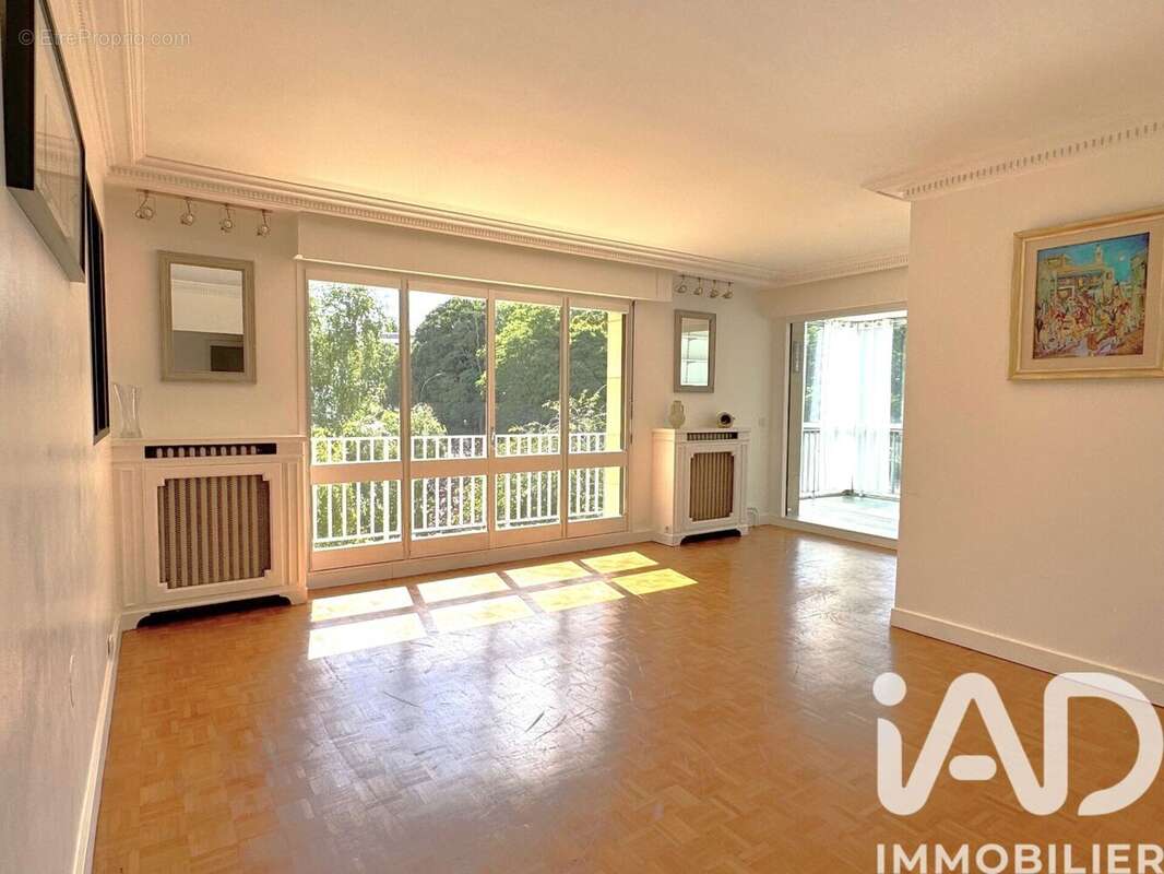 Photo 2 - Appartement à LA CELLE-SAINT-CLOUD