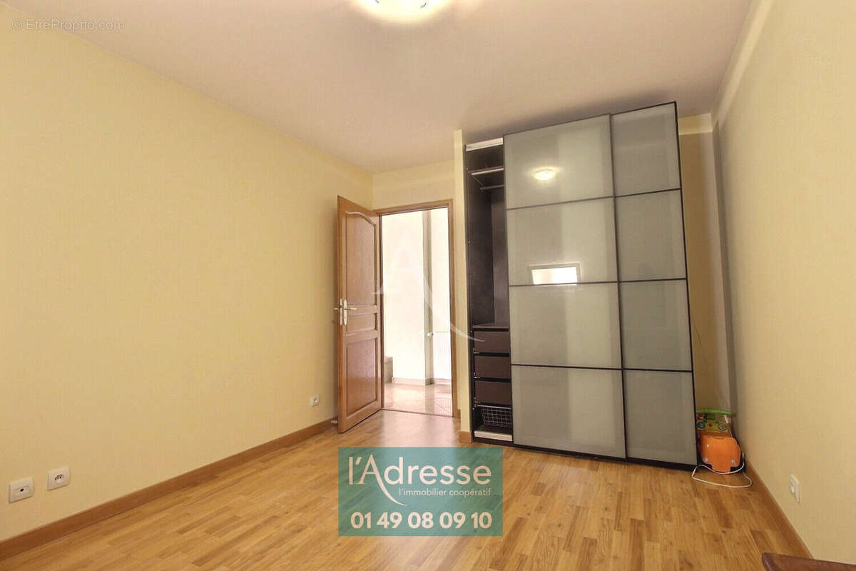 Appartement à L&#039;HAY-LES-ROSES