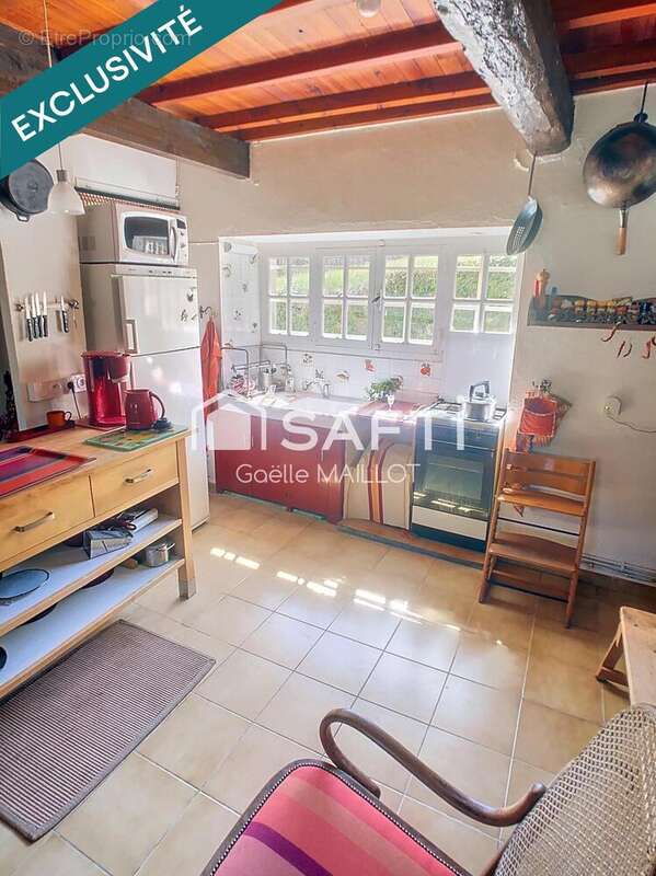 Maison 90 m² à Saint-Laurent-De-Cerdans  - photo 7