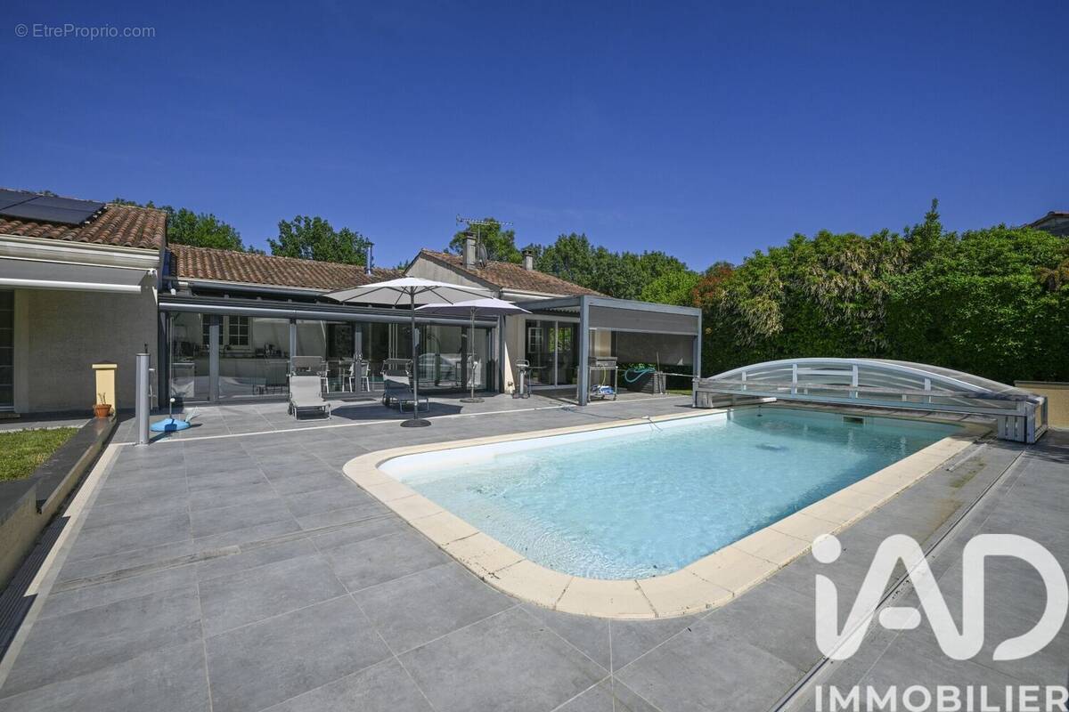 Photo 1 - Maison à FREJAIROLLES