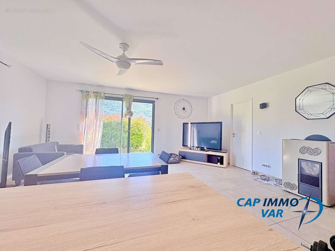 Maison 90 m² à Signes  - photo 6
