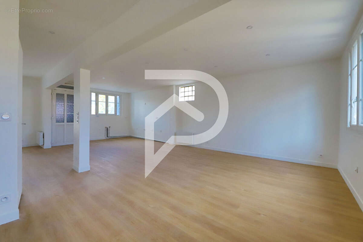 Maison à CARRIERES-SUR-SEINE