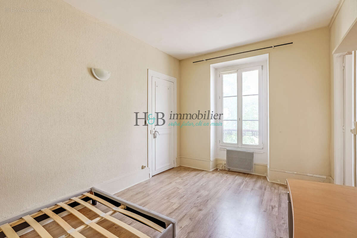 Appartement à VILLENEUVE-SAINT-GEORGES