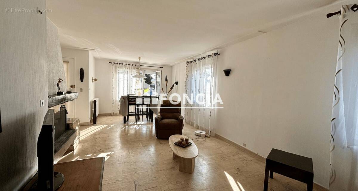 Maison à CHATELLERAULT